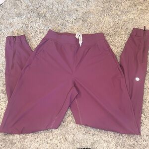 Lululemon Adapt State Jogger dark pink size 2